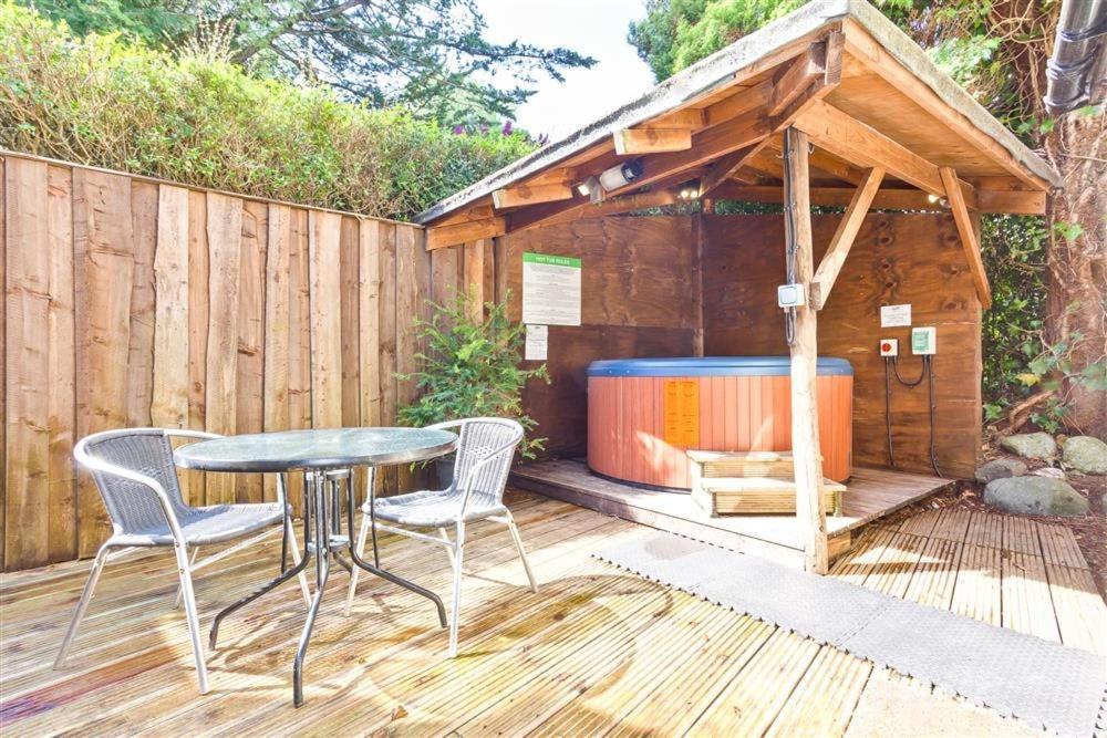 Bridge House With Private Hot Tub, Coniston Villa ภายนอก รูปภาพ